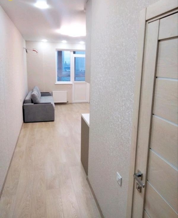 Продаж студії 27 м², Небесної сотні просп.
