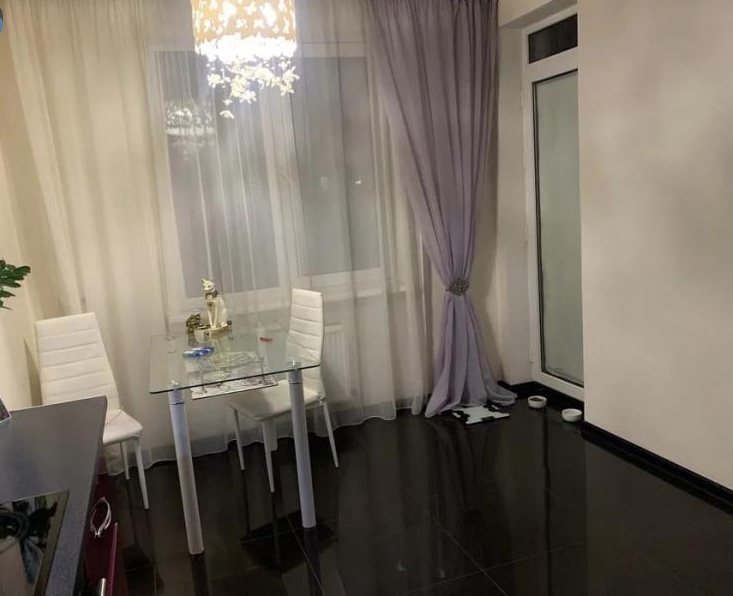 Продаж 2-кімнатної квартири 69 м², Райдужна вул.