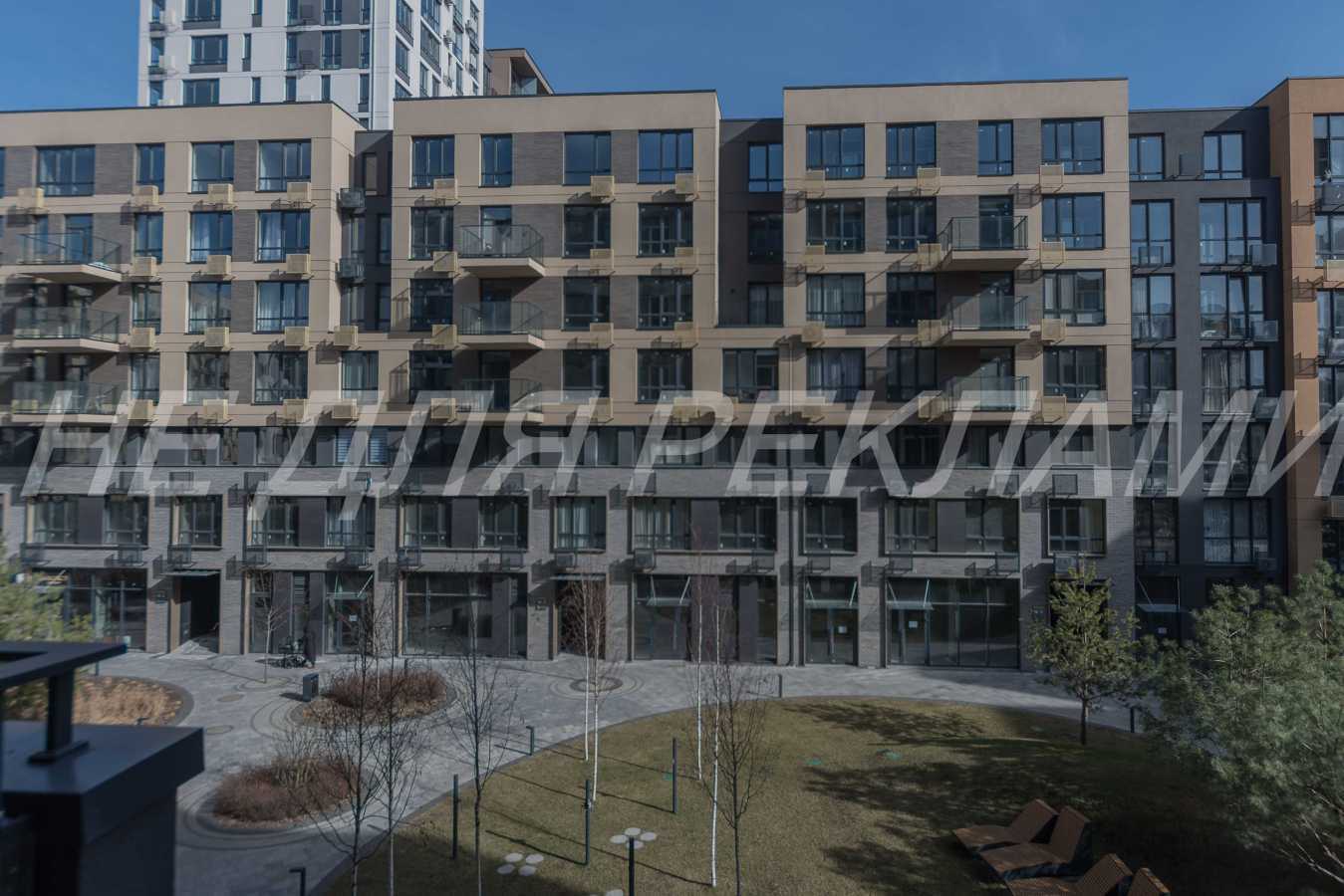 Продажа 1-комнатной квартиры 47.7 м², Салютная ул., 2б-19