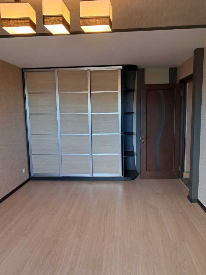 Продажа 3-комнатной квартиры 75 м², Бехтеревский пер., 10