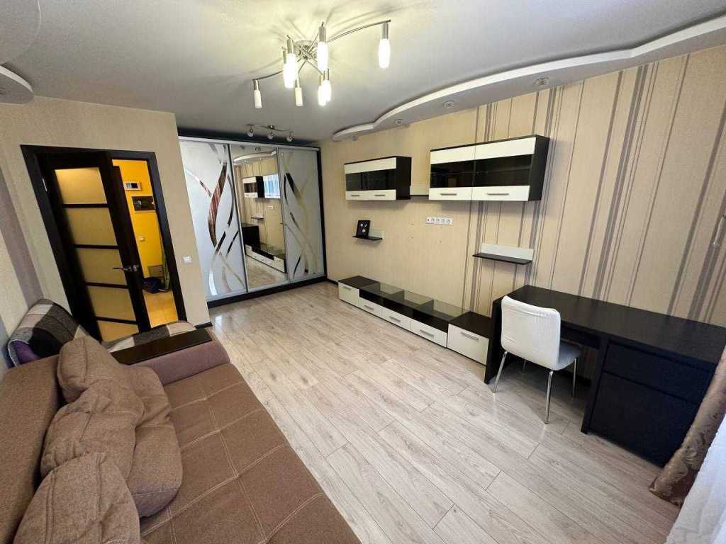 Продаж 1-кімнатної квартири 42 м², Урлівська вул., 23