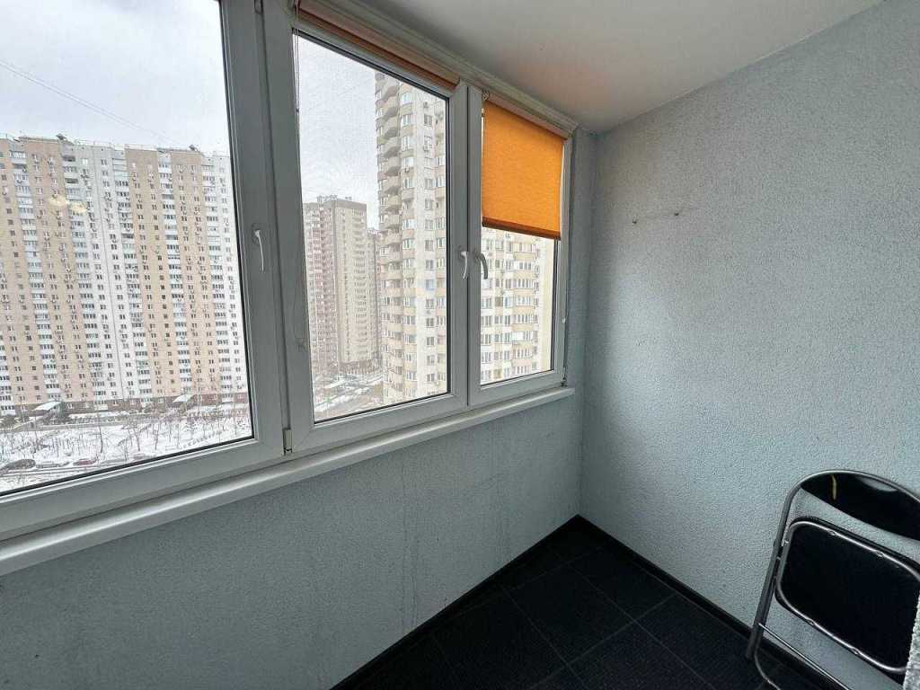 Продаж 1-кімнатної квартири 42 м², Урлівська вул., 23