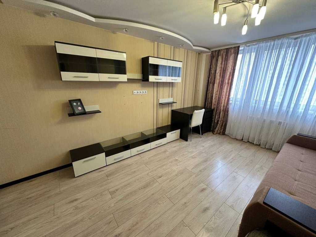 Продаж 1-кімнатної квартири 42 м², Урлівська вул., 23