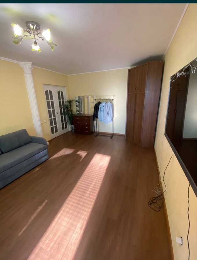 Продаж 3-кімнатної квартири 81 м², Олевська вул., 3Г