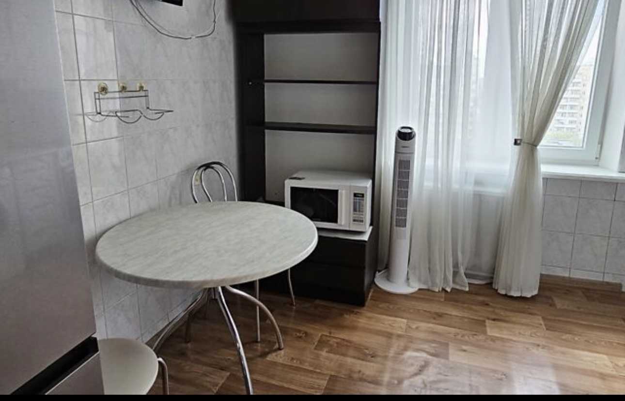 Продажа 3-комнатной квартиры 70.6 м², Оболонский просп., 34