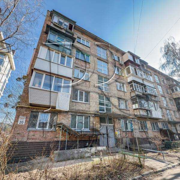 Продажа 2-комнатной квартиры 46 м², Бусловская ул., 20