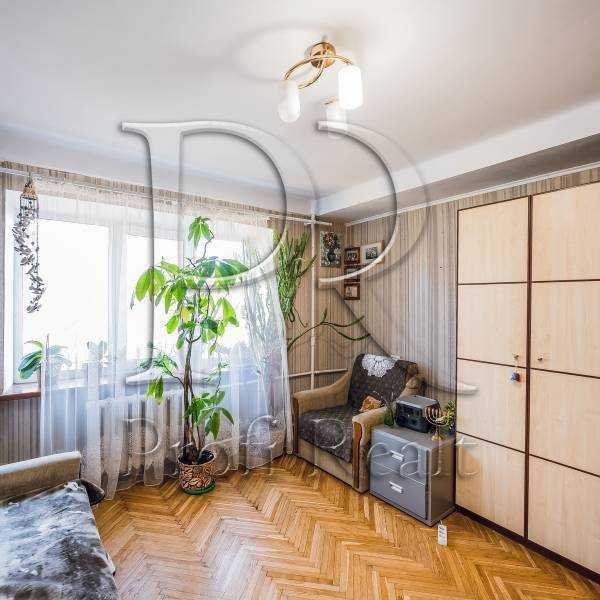 Продаж 3-кімнатної квартири 62 м², Кирилівська вул., 124