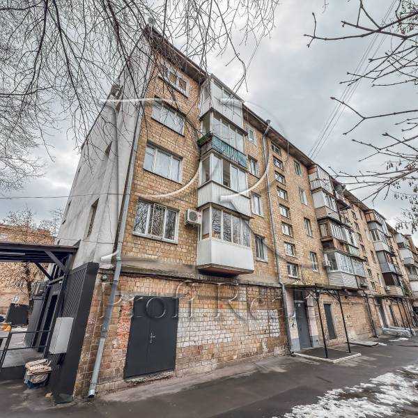 Продажа 2-комнатной квартиры 46 м², Деревлянская ул., 14