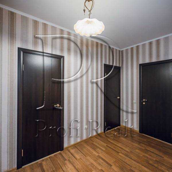 Продаж 1-кімнатної квартири 52 м², Драгоманова вул., 2А