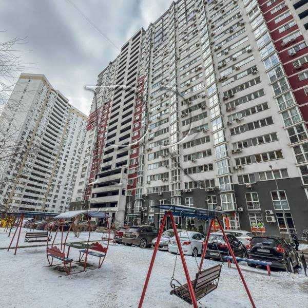 Продажа 1-комнатной квартиры 52 м², Драгоманова ул., 2А