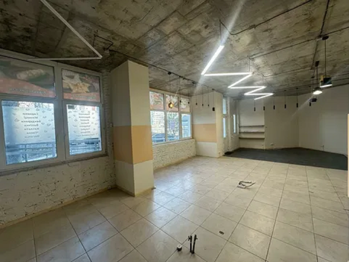 Оренда офісу 95 м², Срібнокільська вул., 1