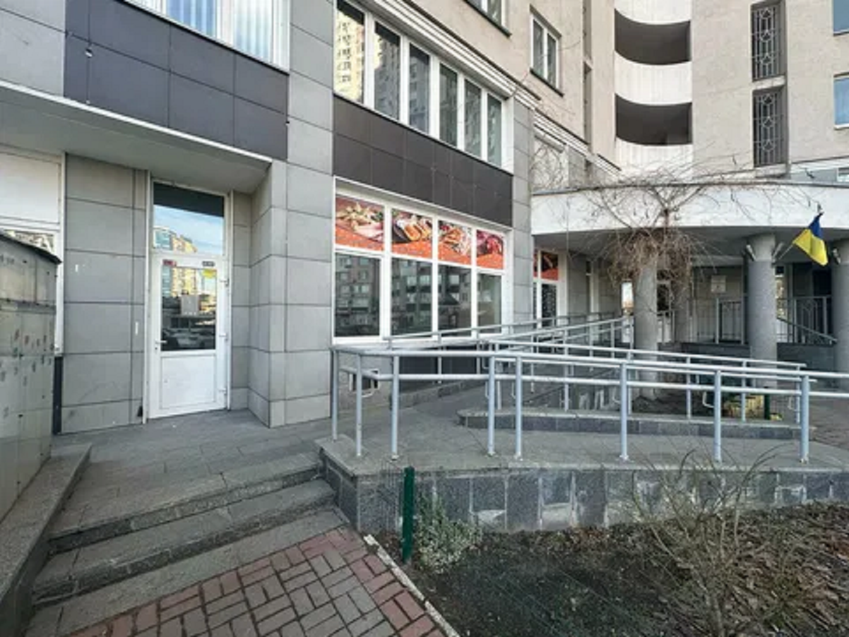 Оренда офісу 95 м², Срібнокільська вул., 1
