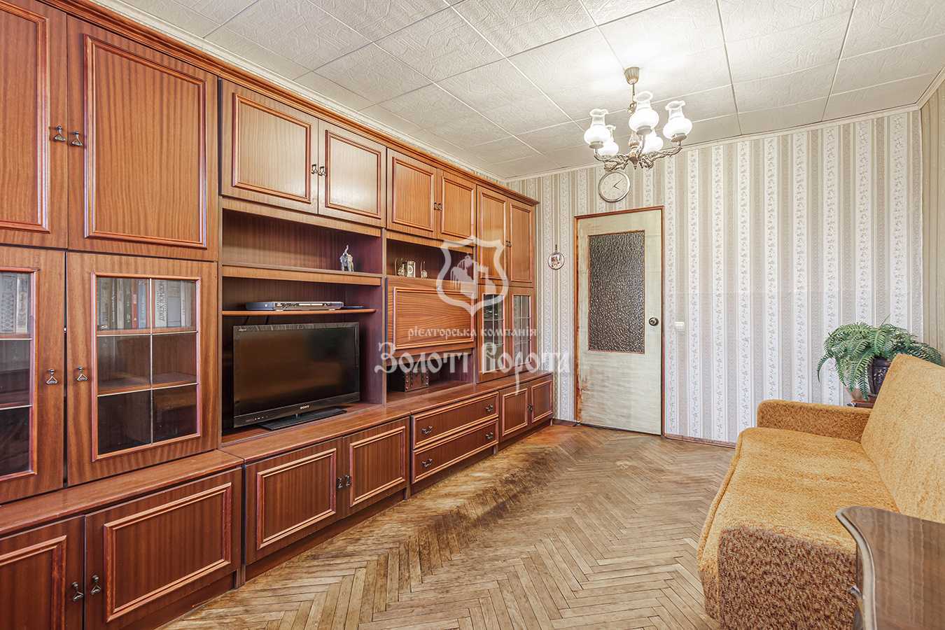 Продажа 3-комнатной квартиры 62 м², Верховного Совета бул., 33/1