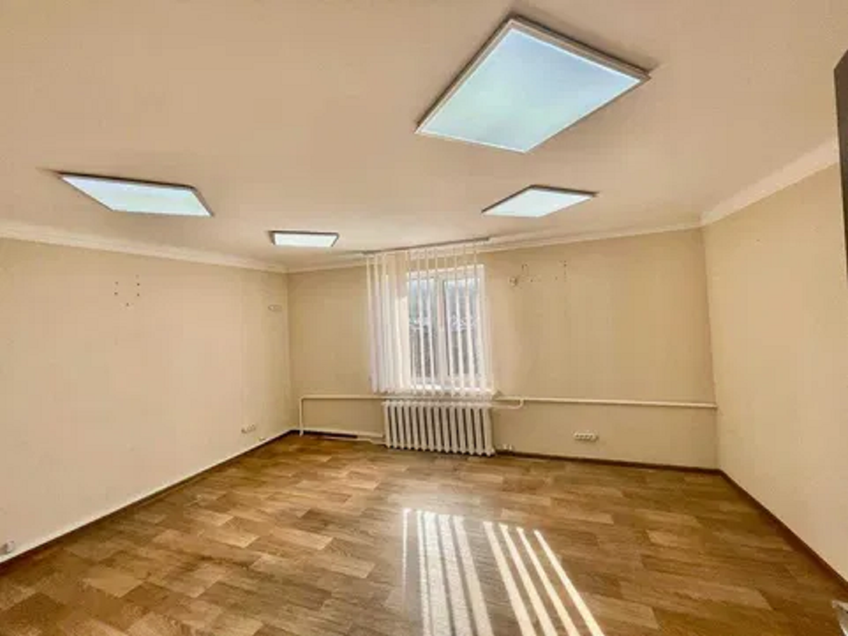 Оренда офісу 67 м², Інженерний пров., 4Б