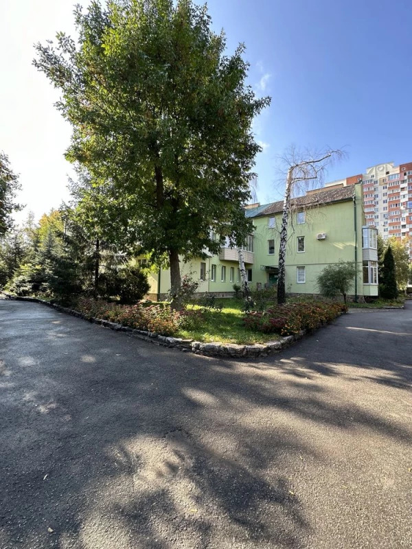 Продаж 2-кімнатної квартири 65 м²