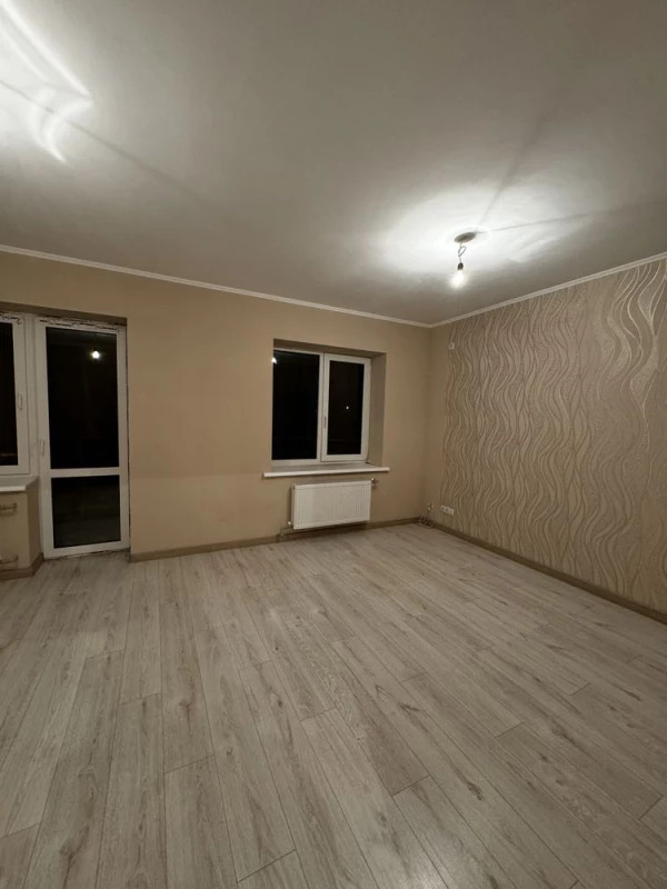 Продаж 2-кімнатної квартири 65 м²