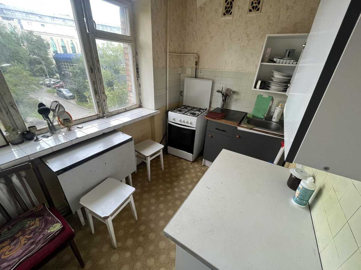 Продажа 3-комнатной квартиры 62 м², Белорусская ул., 10/18