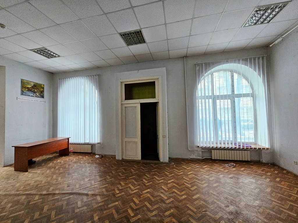 Аренда помещения свободного назначения 154 м², Немировича-Данченко ул., 1