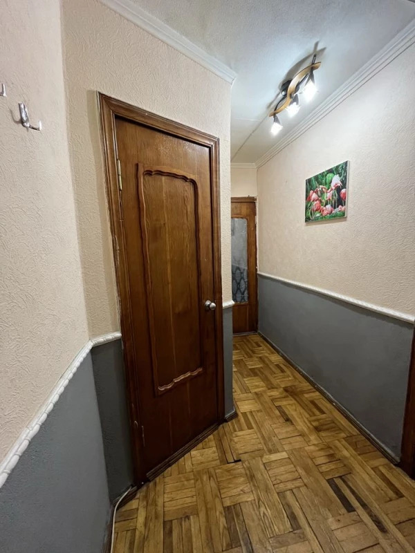 Продаж 1-кімнатної квартири 32 м²