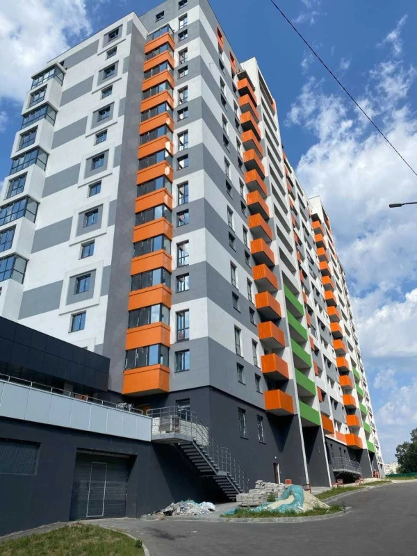 Продаж 3-кімнатної квартири 97 м²