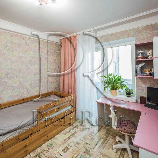 Продаж 3-кімнатної квартири 60 м², Героїв Космосу вул., Полку Азов, 3Б