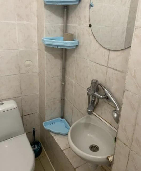 Продажа 1-комнатной квартиры 50 м², Золотой Берег ул.