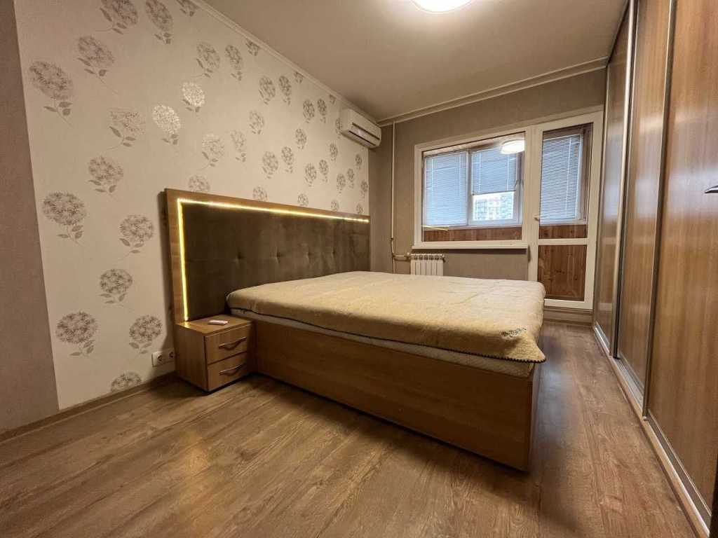 Оренда 2-кімнатної квартири 55.3 м², Героїв Дніпра вул., 1