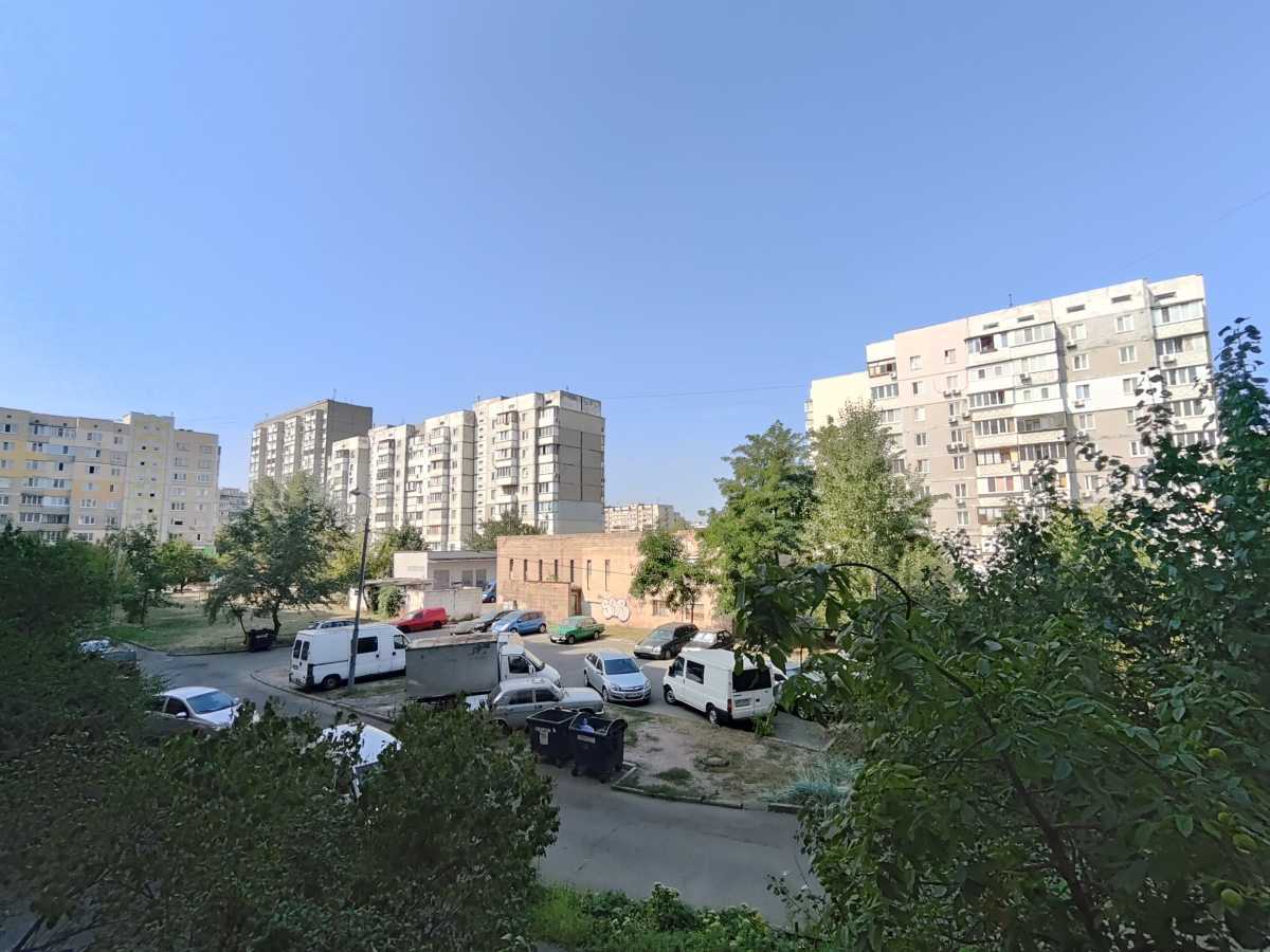 Продажа 3-комнатной квартиры 91 м², Николая Закревского ул., 49/1