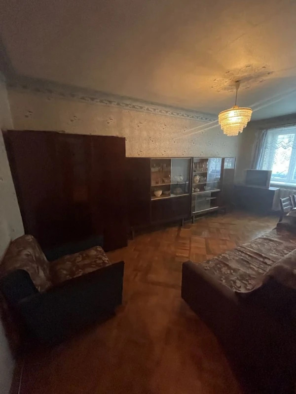 Продаж 2-кімнатної квартири 45 м²