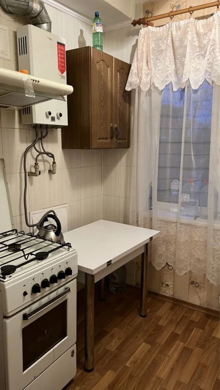 Продаж 1-кімнатної квартири 27.5 м²