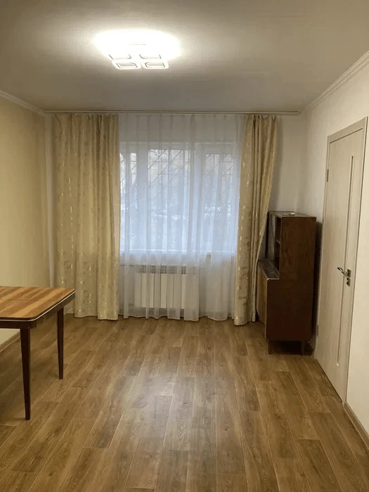 Продаж 2-кімнатної квартири 45 м²