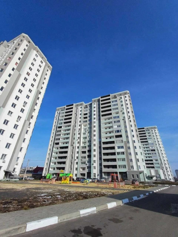 Продаж 2-кімнатної квартири 71 м²