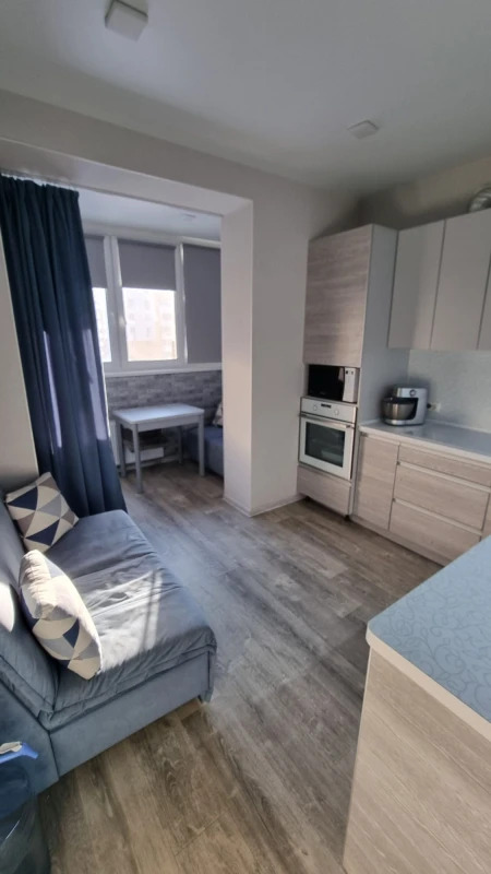 Продажа 1-комнатной квартиры 42 м²