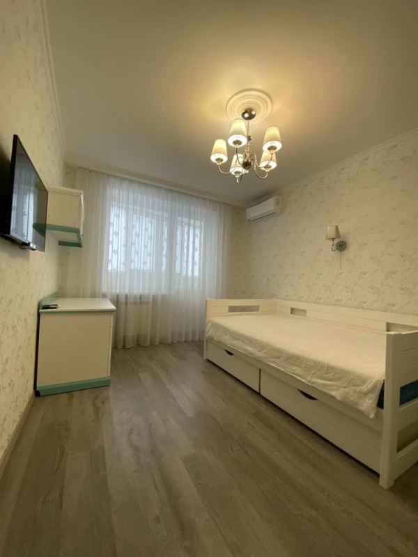 Продажа 3-комнатной квартиры 65 м²