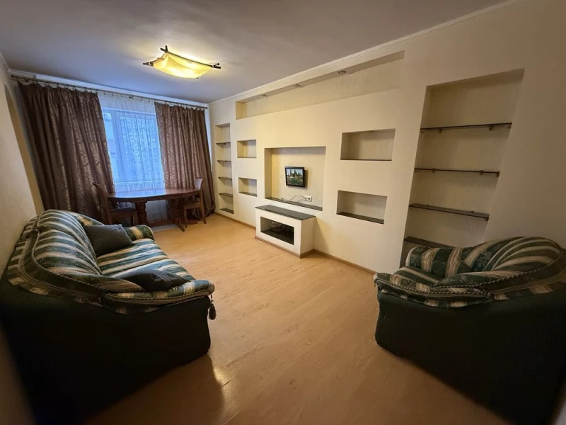 Продажа 3-комнатной квартиры 63 м²