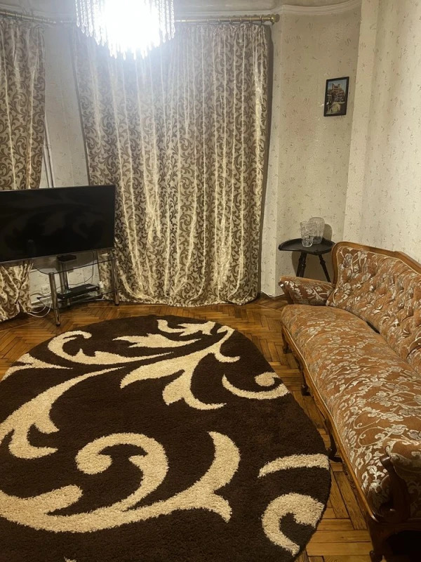 Продаж 4-кімнатної квартири 92 м²