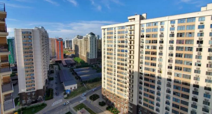 Продажа 1-комнатной квартиры 42 м², Жемчужная ул.