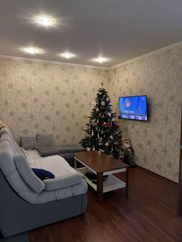 Продаж 2-кімнатної квартири 52.8 м²