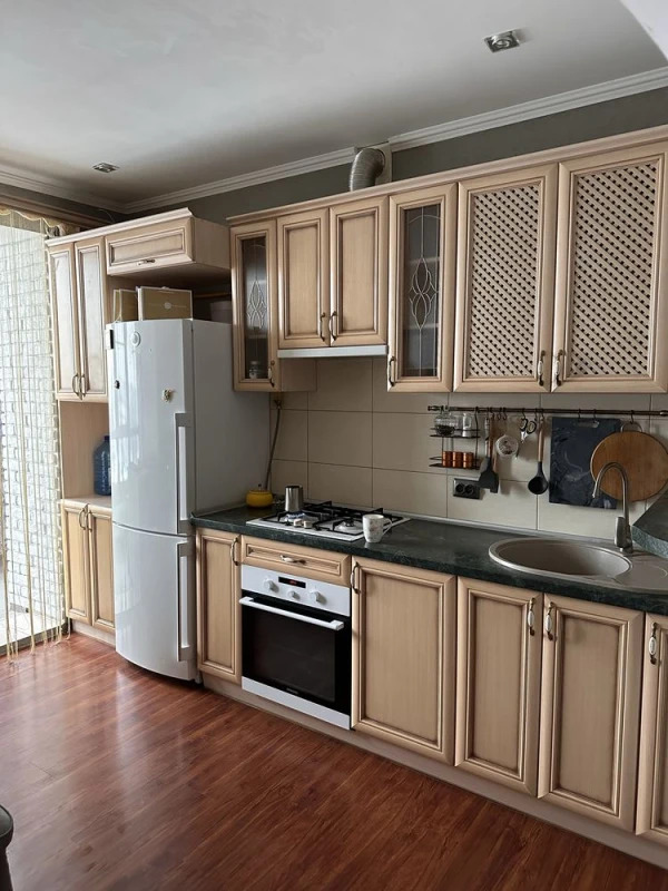 Продаж 2-кімнатної квартири 52.8 м²