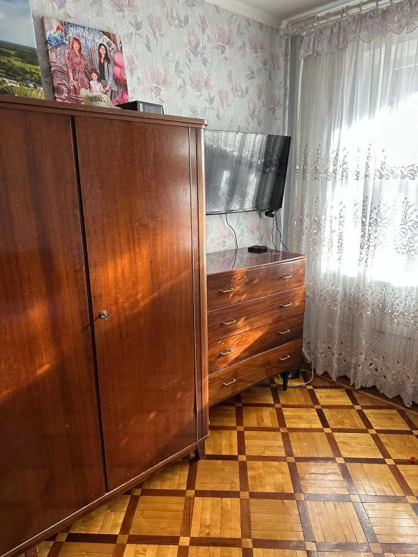 Продаж 3-кімнатної квартири 70 м²