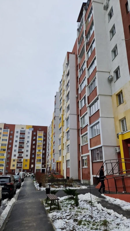 Продаж 2-кімнатної квартири 56 м²