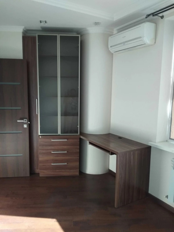 Продажа 3-комнатной квартиры 76 м²