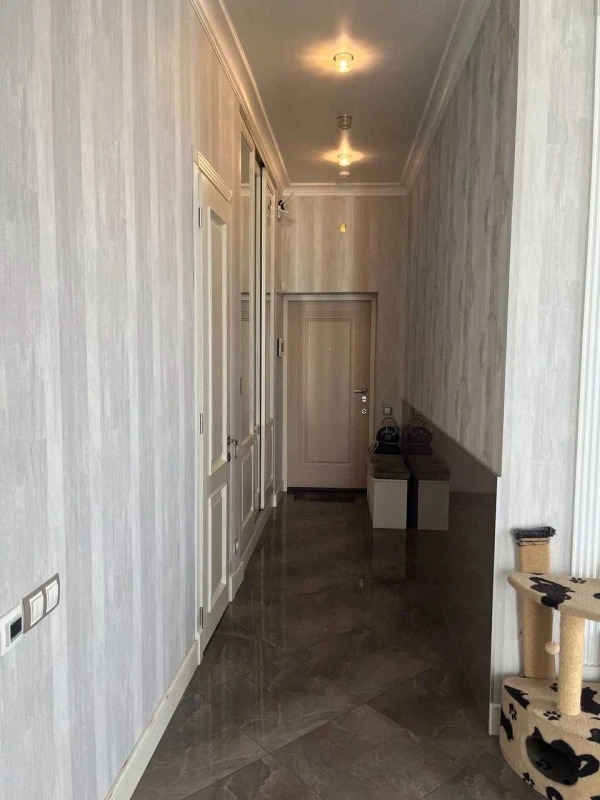 Продажа 2-комнатной квартиры 88 м²