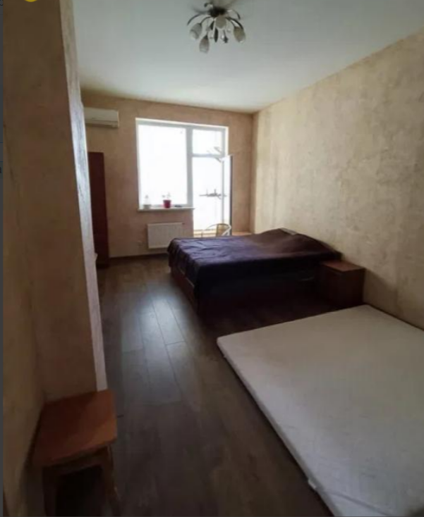 Продаж 1-кімнатної квартири 60 м², Академіка Корольова вул.