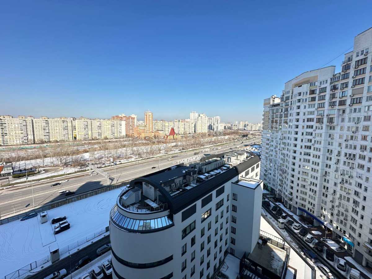 Продажа 4-комнатной квартиры 125 м², Николая Бажана просп., 12