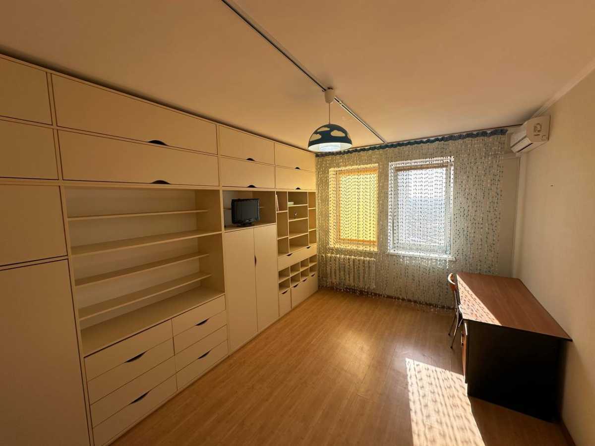 Продаж 4-кімнатної квартири 125 м², Миколи Бажана просп., 12