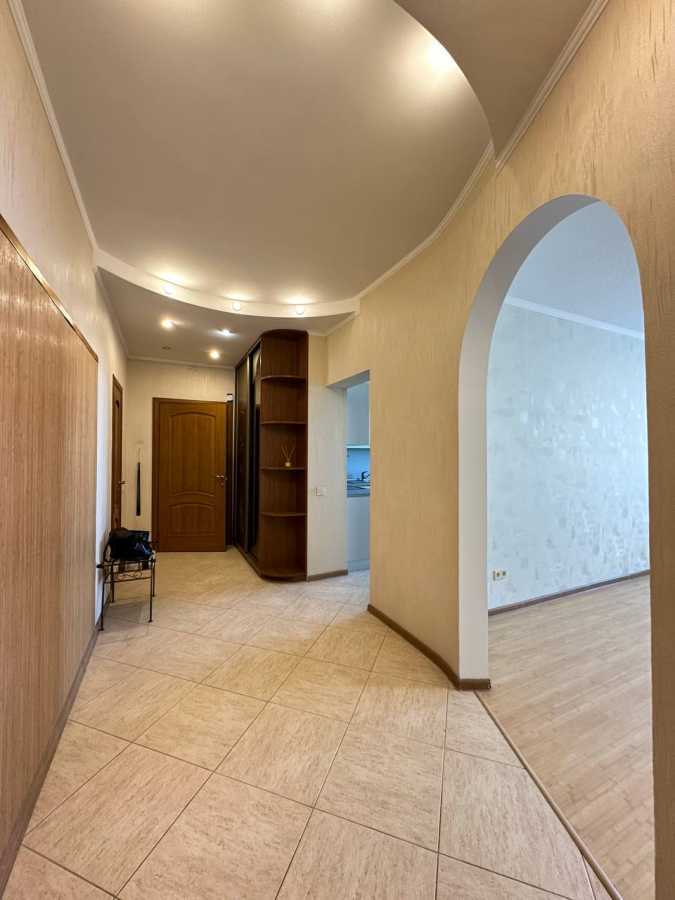 Продажа 4-комнатной квартиры 125 м², Николая Бажана просп., 12