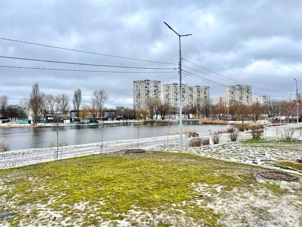 Продаж 3-кімнатної квартири 67 м², Райдужна вул., 17