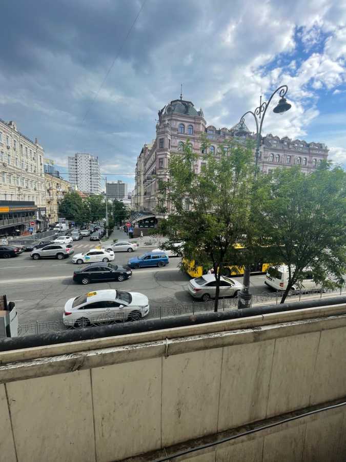 Продажа 3-комнатной квартиры 74 м², Большая Васильковская ул., 12