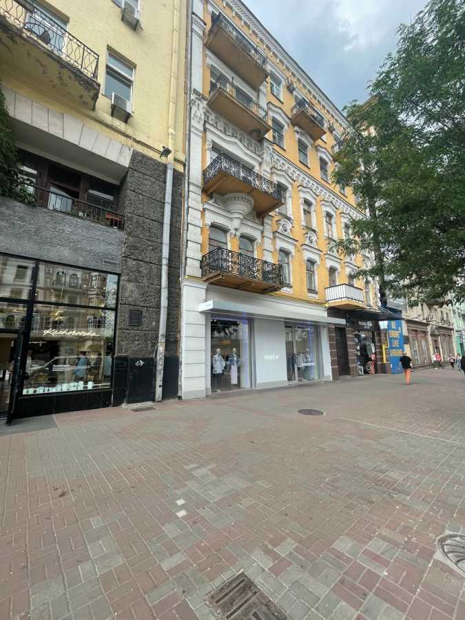 Продаж 3-кімнатної квартири 74 м², Велика Васильківська вул., 12